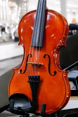 Schoenbach - Viola - 3/90 39 OF